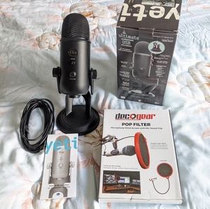 Yeti Blue USB Microphone (Like New)